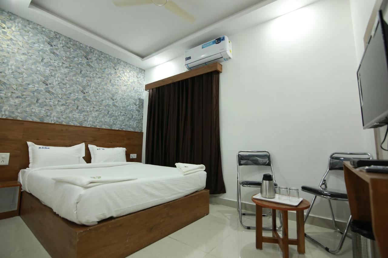Hotel Bg Inn Бангалор Экстерьер фото